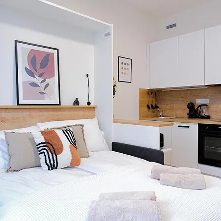 Aparthotel Rentero Mymozart 4*