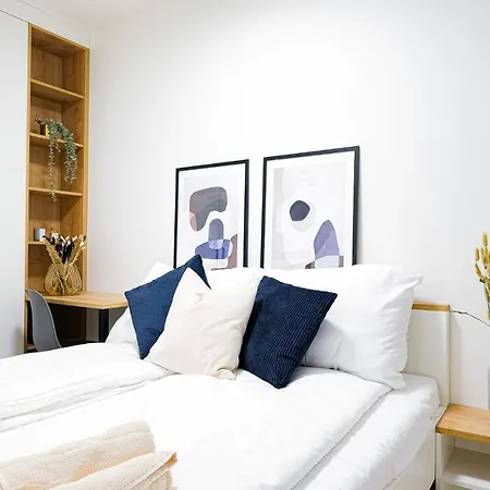 Rentero Mymozart Aparthotel 4*