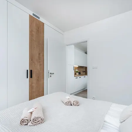 Aparthotel Rentero Mymozart 4*