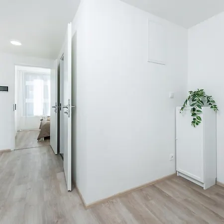 Rentero Mymozart Aparthotel Prag