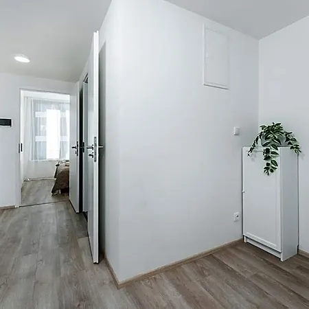 Rentero Mymozart Hotel apartamentowy Praga